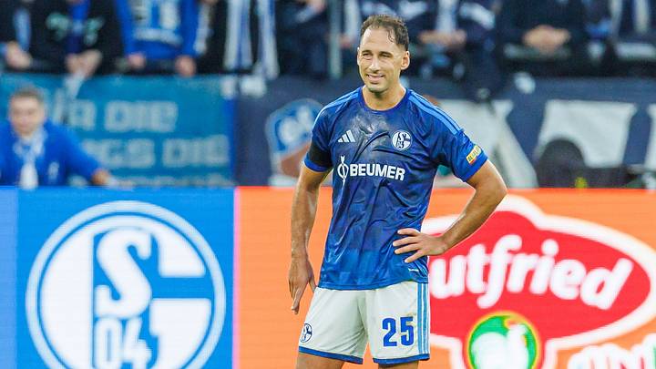 Nikola Katic gehört mit 30,6 km/h zu den langsamsten S04-Spielern Nikola Katic gehört mit 30,6 km/h zu den langsamsten S04-Spielern