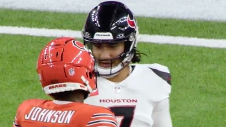 CJ Stround and Jaylon Johnson had a chat before the Bears - Texans game.