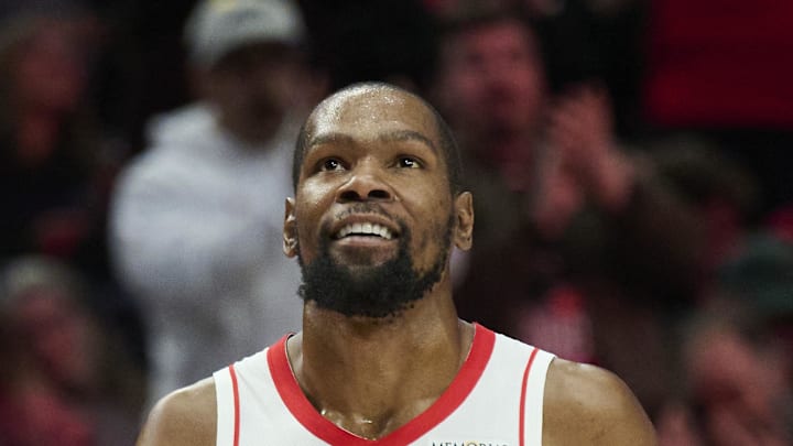 Houston Rockets forward Kevin Durant receives a standing ovation from fans.