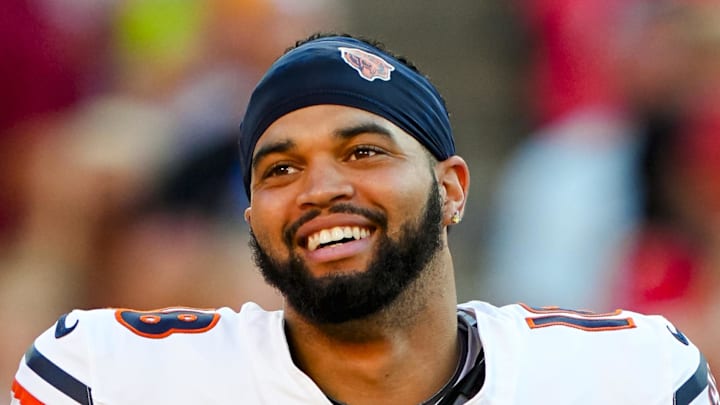 Chicago Bears quarterback Caleb Williams (18)