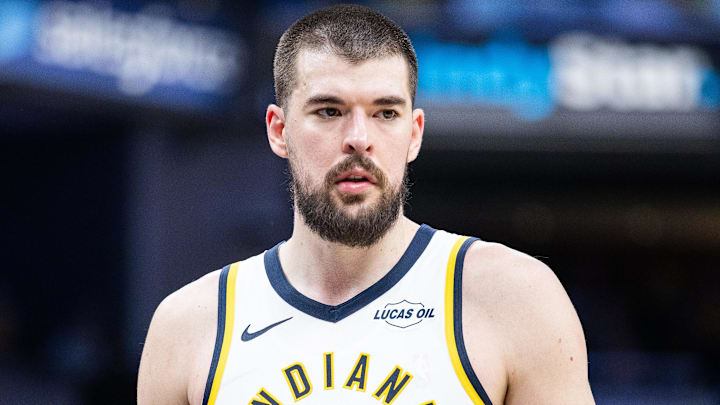 Indiana Pacers center Ivica Zubac (40) in the first half against the Phoenix Suns at Gainbridge Fieldhouse. 