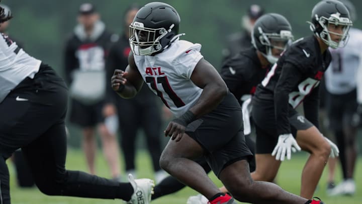 Atlanta Falcons outside linebacker Jalon Walker is making a strong impression. Atlanta Falcons outside linebacker Jalon Walker is making a strong impression.