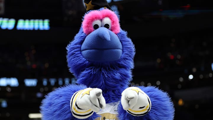 Washington Wizards mascot