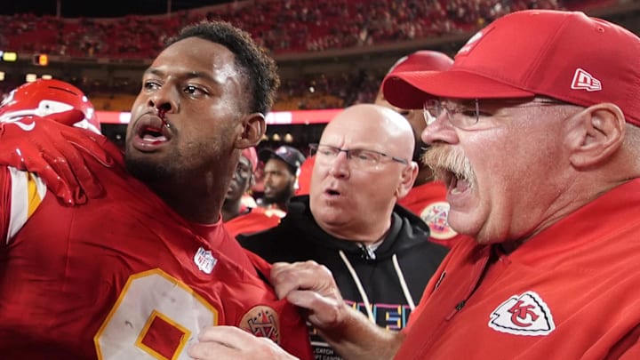 Detroit Lions safety Brian Branch (not pictured) and Kansas City Chiefs wide receiver Juju Smith-Schuster (9) get into fight Detroit Lions safety Brian Branch (not pictured) and Kansas City Chiefs wide receiver Juju Smith-Schuster (9) get into fight