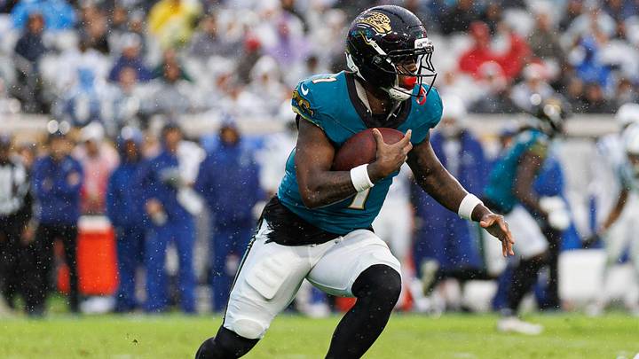 Dec. 7, 2025; Jacksonville, Florida, USA; Jacksonville Jaguars running back Travis Etienne Jr. (1) rushes with the ball against the Indianapolis Colts during the second half at EverBank Stadium. Mandatory Credit: Matt Pendleton-Imagn Images Dec. 7, 2025; Jacksonville, Florida, USA; Jacksonville Jaguars running back Travis Etienne Jr. (1) rushes with the ball against the Indianapolis Colts during the second half at EverBank Stadium. Mandatory Credit: Matt Pendleton-Imagn Images