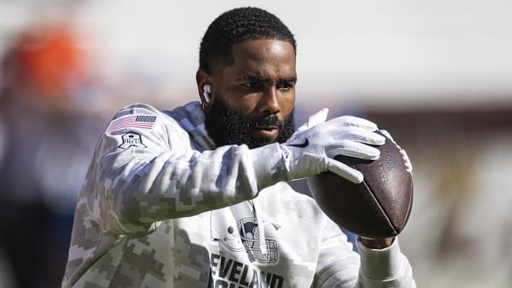Nov 3, 2024; Cleveland, Ohio, USA; Cleveland Browns wide receiver Elijah Moore (8) catches the ball during warm ups before the game against the Los Angeles Chargers at Huntington Bank Field. Mandatory Credit: Scott Galvin-Imagn Images