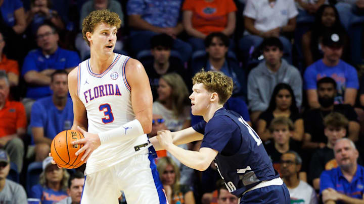 Florida Gators center Micah Handlogten had a double-double in the win over UNF.