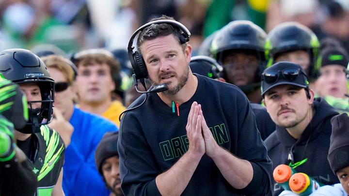 Oct. 10, 2026; Eugene, Oregon; Oregon coach Dan Lanning watches his final kickoff bounce down the sideline against the UCLA Bruins at Autzen Stadium. Oct. 10, 2026; Eugene, Oregon; Oregon coach Dan Lanning watches his final kickoff bounce down the sideline against the UCLA Bruins at Autzen Stadium.