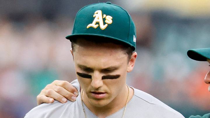 Jul 9, 2026; Detroit, Michigan, USA; Athletics third baseman Zack Gelof (20) walks off the field with manager Mark Kotsay (7) after he was in injured in the third inning against the Detroit Tigers at Comerica Park. Mandatory Credit: Rick Osentoski-Imagn Images Jul 9, 2026; Detroit, Michigan, USA; Athletics third baseman Zack Gelof (20) walks off the field with manager Mark Kotsay (7) after he was in injured in the third inning against the Detroit Tigers at Comerica Park. Mandatory Credit: Rick Osentoski-Imagn Images