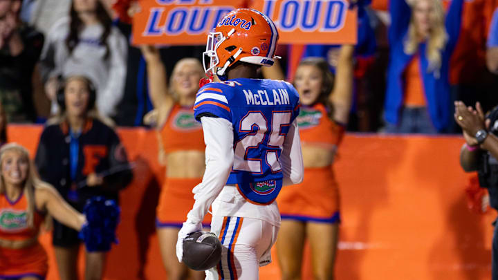 Oct 19, 2024; Gainesville, Florida, USA; Florida Gators defensive back Cormani McClain (25) runs backward into the end zone for a touchdown against the Kentucky Wildcats during the second half at Ben Hill Griffin Stadium. Mandatory Credit: Matt Pendleton-Imagn Images Oct 19, 2024; Gainesville, Florida, USA; Florida Gators defensive back Cormani McClain (25) runs backward into the end zone for a touchdown against the Kentucky Wildcats during the second half at Ben Hill Griffin Stadium. Mandatory Credit: Matt Pendleton-Imagn Images