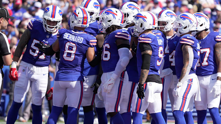 Buffalo Bills LB Terrel Bernard addresses the defense in the huddle during the game against the New Orleans Saints.