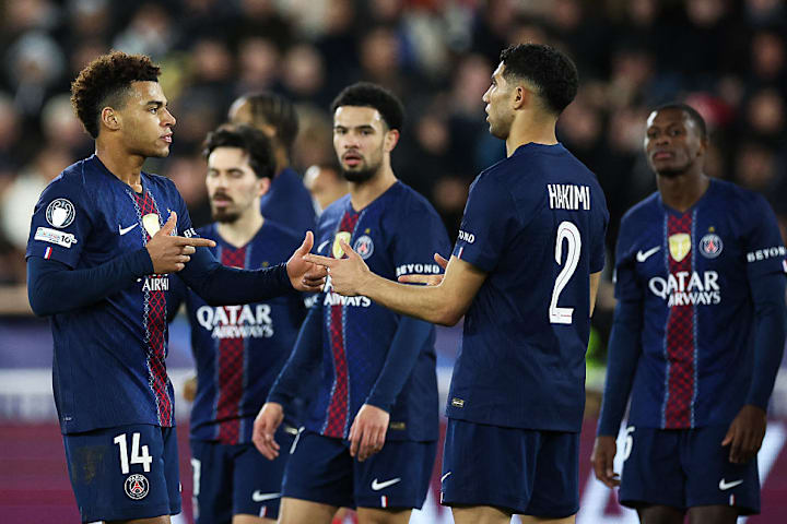 เดซิเร่ ดูเอ, อัชราฟ ฮาคิมี