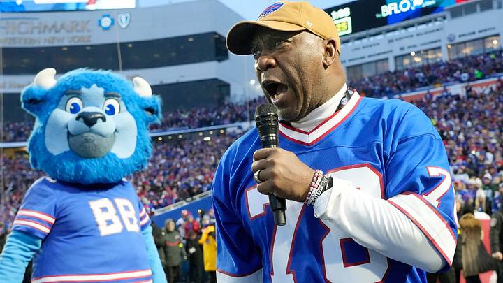 Thurman Thomas get fans fired up as the Bills Legend of the Game before the Bills take the field to take on the Jets. Thurman Thomas get fans fired up as the Bills Legend of the Game before the Bills take the field to take on the Jets.