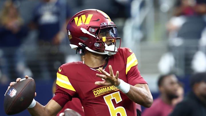 Oct 19, 2025; Arlington, Texas, USA; Washington Commanders quarterback Jayden Daniels (5) warms up prior to the game against the Dallas Cowboys at AT&T Stadium. Mandatory Credit: Kevin Jairaj-Imagn Images Oct 19, 2025; Arlington, Texas, USA; Washington Commanders quarterback Jayden Daniels (5) warms up prior to the game against the Dallas Cowboys at AT&T Stadium. Mandatory Credit: Kevin Jairaj-Imagn Images