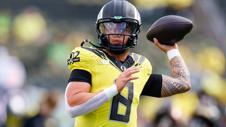 Former Oregon QB Dillon Gabriel