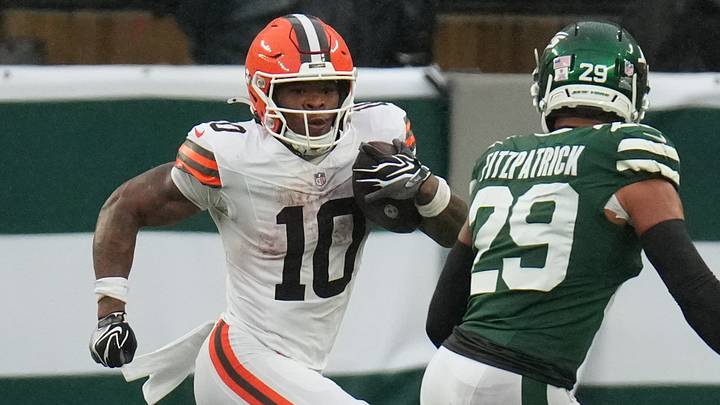Cleveland Browns running back Quinshon Judkins