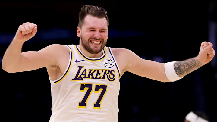 Toronto Raptors v Los Angeles Lakers