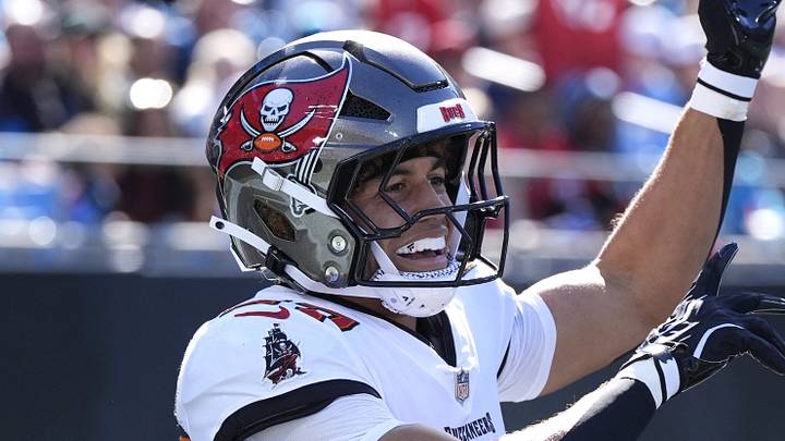 Tampa Bay Buccaneers cornerback Zyon McCollum (27) reacts during the first half against the Carolina Panthers Tampa Bay Buccaneers cornerback Zyon McCollum (27) reacts during the first half against the Carolina Panthers
