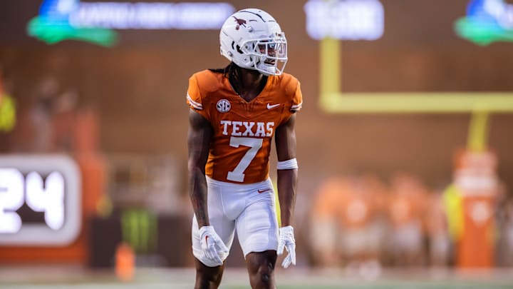 Nov 23, 2024; Austin, Texas, USA; Texas Longhorns wide receiver Isaiah Bond (7) lines up against the Kentucky Wildcats during the third quarter at Darrell K Royal-Texas Memorial Stadium. Mandatory Credit: Brett Patzke-Imagn Images