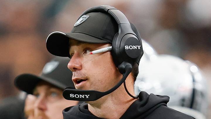 Sep 13, 2026; Paradise, Nevada, USA; Las Vegas Raiders head coach Klint Kubiak watches from the sideline during the game against the Miami Dolphins at Allegiant Stadium. Mandatory Credit: David Brytus-Imagn Images. Sep 13, 2026; Paradise, Nevada, USA; Las Vegas Raiders head coach Klint Kubiak watches from the sideline during the game against the Miami Dolphins at Allegiant Stadium. Mandatory Credit: David Brytus-Imagn Images.