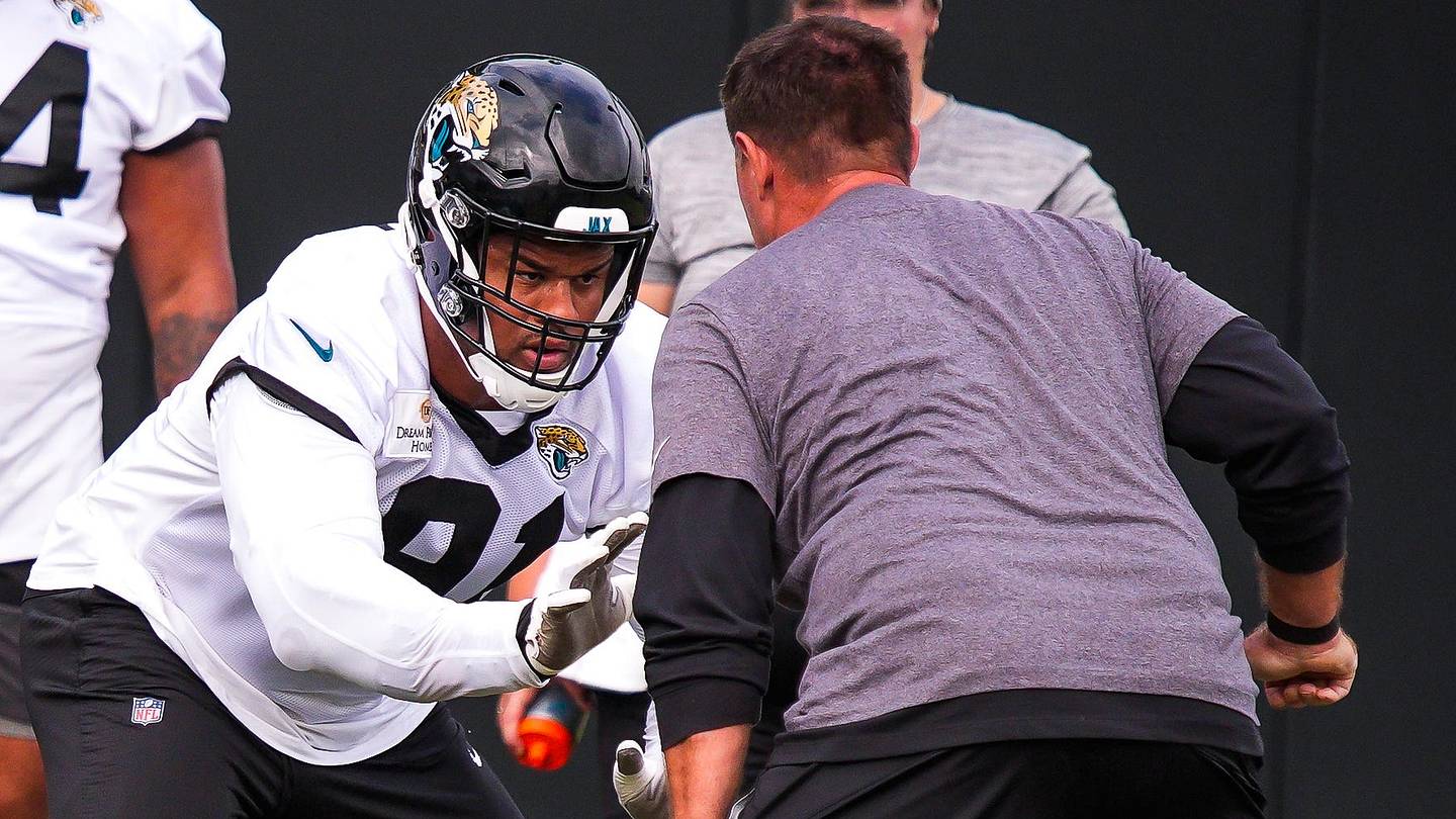 Everything I Saw at Day 10 of Jaguars Training Camp: Defense Gives Liam Coen a Hurdle