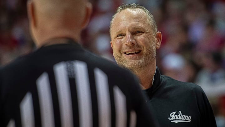 Indiana coach Darian DeVries against Kansas State at Simon Skjodt Assembly Hall.