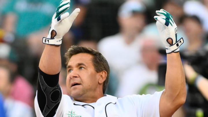 Former MLB All-Star Bret Boone hits a home run
