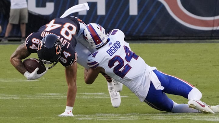 Colston Loveland gets a catch and fights for yards in preseason against the Bills.