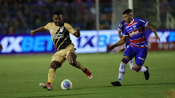 Nikão é ídolo do Furacão, mas ainda não convenceu desde que voltou ao clube