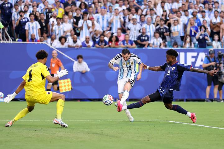 Lionel Messi goal.