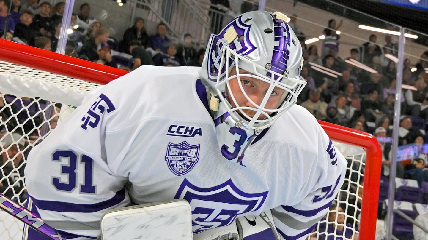 Have You Noticed Where St. Thomas is Surprisingly Ranked in College Hockey? Puck Drop