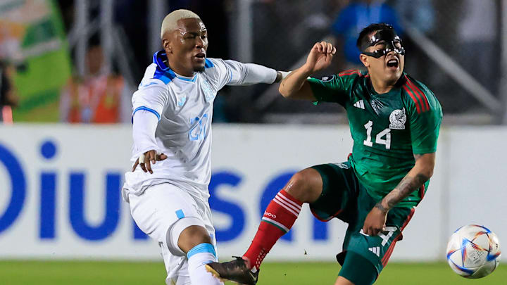 En Tegucigalpa, Honduras superó totalmente a México y lo firmó con una victoria de 2-0. En Tegucigalpa, Honduras superó totalmente a México y lo firmó con una victoria de 2-0.