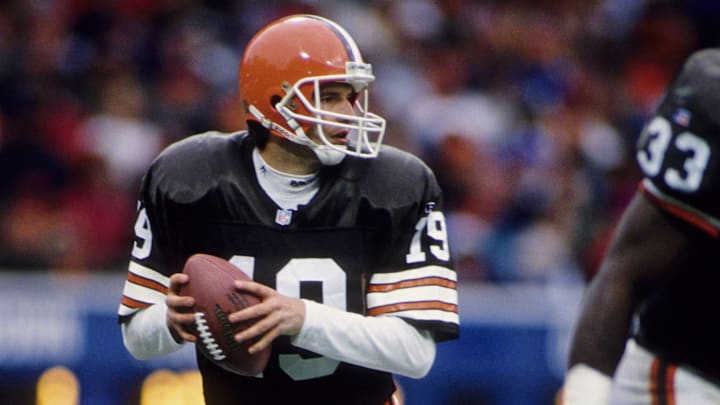 Nov 7, 1993; Cleveland, OH, USA; FILE PHOTO; Cleveland Browns quarterback Bernie Kosar (19) in action against the Denver Broncos at Cleveland Stadium. The Broncos defeated the Browns 29-14. Mandatory Credit: Imagn Images
