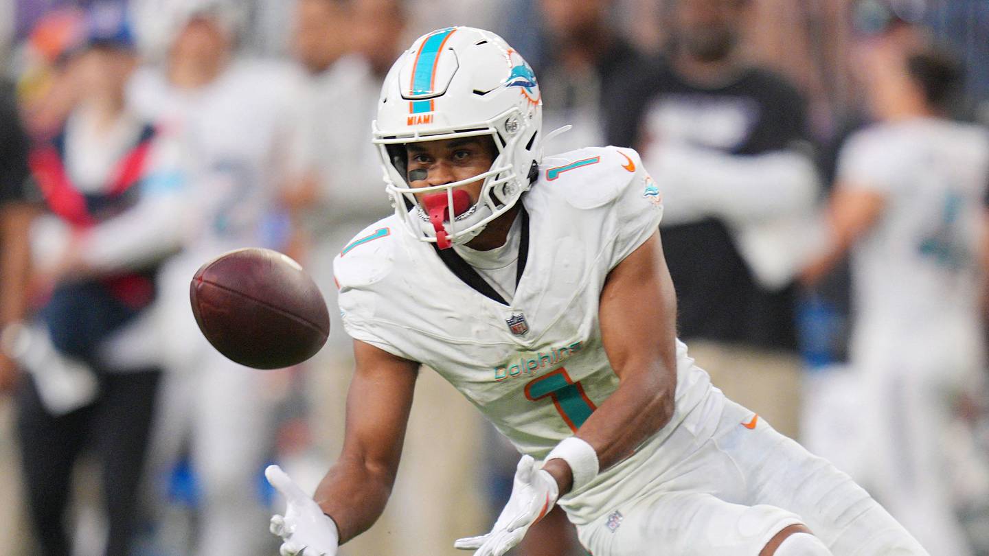 Steelers WR Search Heating Up: What It Means