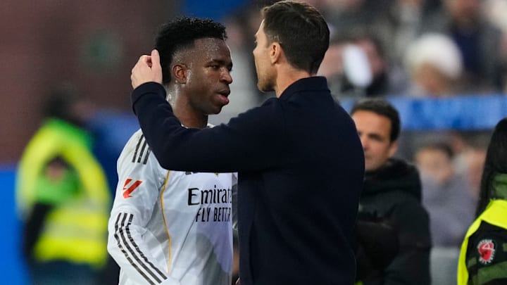 Vinicius Jr et Xabi Alonso - Real Madrid