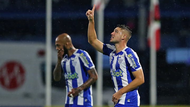 Seis das sete vitórias do Avaí foram em Florianópolis