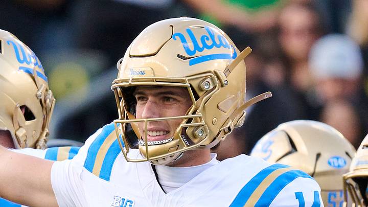 Oct 10, 2026; Eugene, Oregon, USA; UCLA Bruins quarterback Ty Dieffenbach (14) signals a first down during the second half in a game against the Oregon Ducks at Autzen Stadium. Mandatory Credit: Troy Wayrynen-Imagn Images Oct 10, 2026; Eugene, Oregon, USA; UCLA Bruins quarterback Ty Dieffenbach (14) signals a first down during the second half in a game against the Oregon Ducks at Autzen Stadium. Mandatory Credit: Troy Wayrynen-Imagn Images