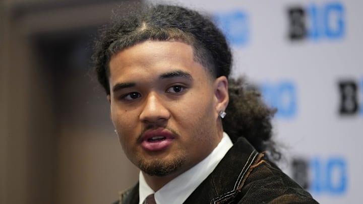 Jul 23, 2025; Las Vegas, NV, USA; Oregon defensive end Matayo Uiagalelei speaks to the media during the Big Ten NCAA college football media days at Mandalay Bay Resort. Mandatory Credit: Lucas Peltier-Imagn Images Jul 23, 2025; Las Vegas, NV, USA; Oregon defensive end Matayo Uiagalelei speaks to the media during the Big Ten NCAA college football media days at Mandalay Bay Resort. Mandatory Credit: Lucas Peltier-Imagn Images