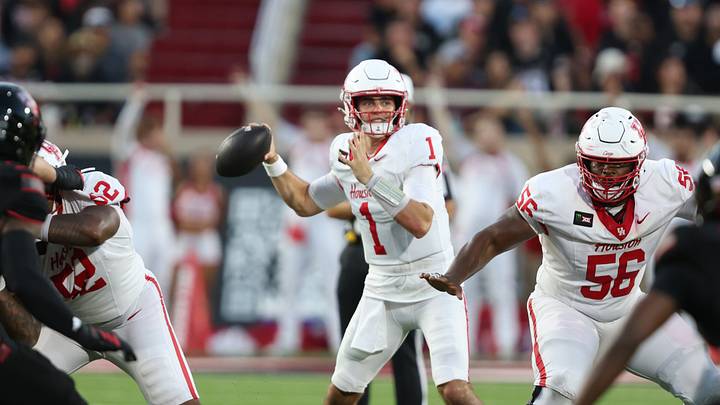 Sep 18, 2026; Lubbock, Texas, USA; Houston Cougars quarterback Conner Weigman (1) passes against the Texas Tech Red Raiders in the first half at Galaxy Stadium. Mandatory Credit: Michael C. Johnson-Imagn Images Sep 18, 2026; Lubbock, Texas, USA; Houston Cougars quarterback Conner Weigman (1) passes against the Texas Tech Red Raiders in the first half at Galaxy Stadium. Mandatory Credit: Michael C. Johnson-Imagn Images