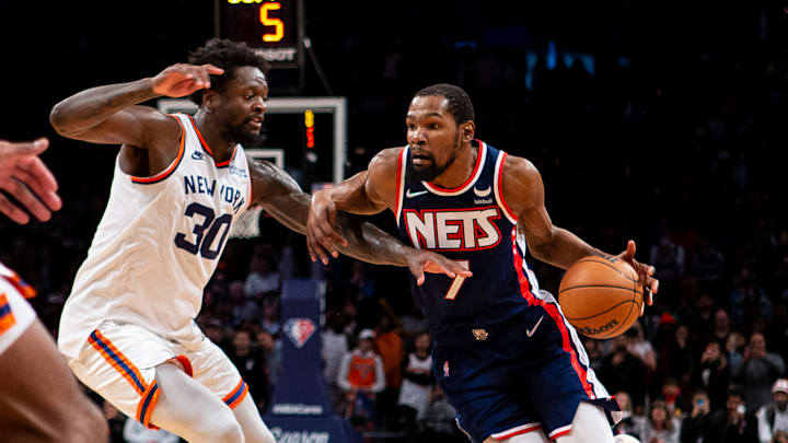 Kevin Durant juega casi 36 minutos por partido con los Nets en 2021 