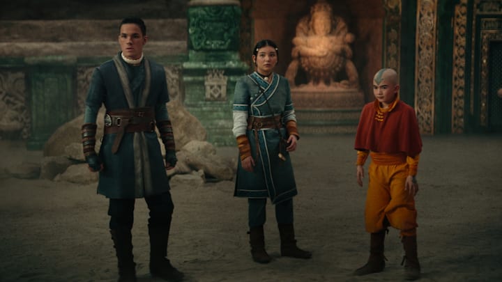 Avatar: The Last Airbender. (L to R) Ian Ousley as Sokka, Kiawentiio as Katara, Gordon Cormier as Aang in season 1 of Avatar: The Last Airbender. Cr. Courtesy of Netflix © 2024