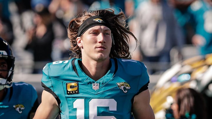 Dec 14, 2025; Jacksonville, Florida, USA;Jacksonville Jaguars quarterback Trevor Lawrence (16) runs out of the tunnel for pregame introductions against the New York Jets at EverBank Stadium. Mandatory Credit: Travis Register-Imagn Images Dec 14, 2025; Jacksonville, Florida, USA;Jacksonville Jaguars quarterback Trevor Lawrence (16) runs out of the tunnel for pregame introductions against the New York Jets at EverBank Stadium. Mandatory Credit: Travis Register-Imagn Images