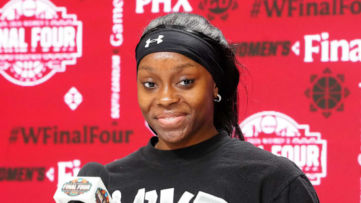 South Carolina Gamecocks guard Raven Johnson (25)