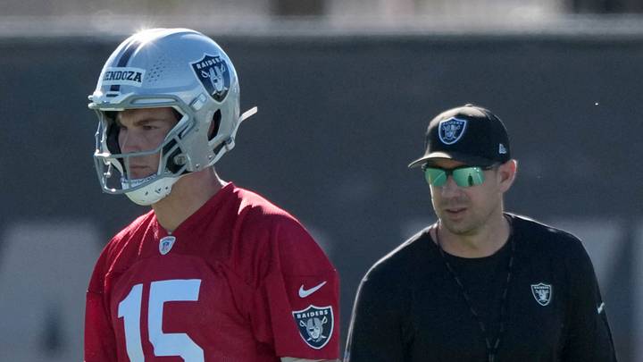 Jun 9, 2026; Henderson, NV, USA; Las Vegas Raiders quarterback Fernando Mendoza (15) and coach Klint Kubiak during minicamp at Intermountain Health Performance Center. Mandatory Credit: Kirby Lee-Imagn Images Jun 9, 2026; Henderson, NV, USA; Las Vegas Raiders quarterback Fernando Mendoza (15) and coach Klint Kubiak during minicamp at Intermountain Health Performance Center. Mandatory Credit: Kirby Lee-Imagn Images