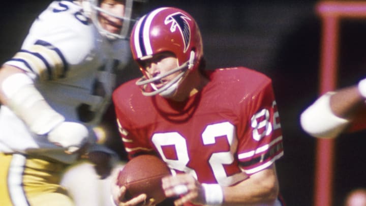 The Falcons are running it back again with the red helmets The Falcons are running it back again with the red helmets