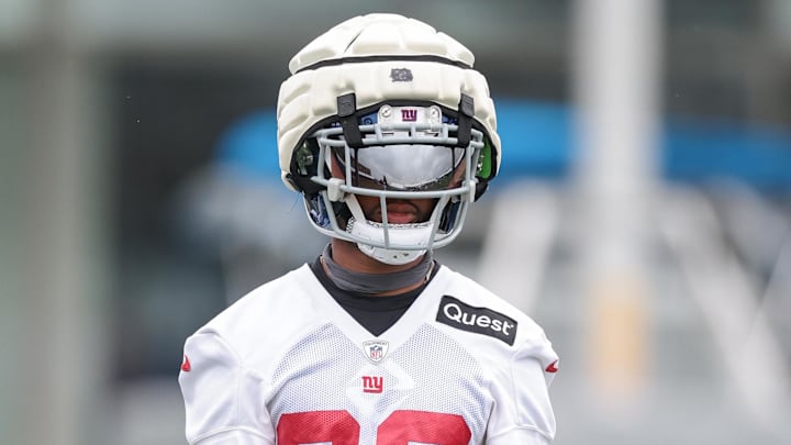 New York Giants cornerback Cor'Dale Flott  