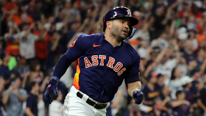 José Altuve sigue haciendo historia en MLB