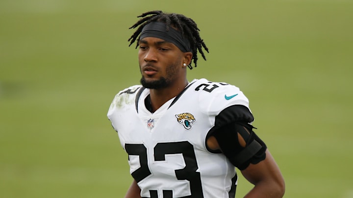 The Atlanta Falcons are trying out cornerback C.J. Henderson, according to reports. The Atlanta Falcons are trying out cornerback C.J. Henderson, according to reports.