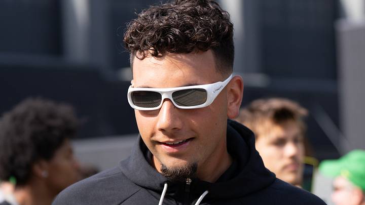 oregon ducks transfer quarterback dylan raiola oregon ducks transfer quarterback dylan raiola