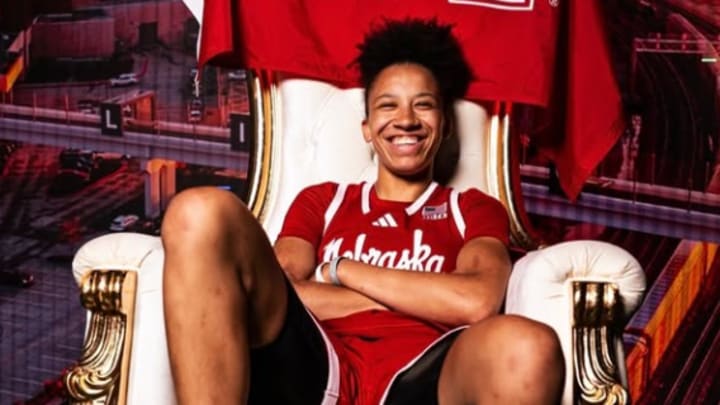 2026 guard prospect Ava Miles.